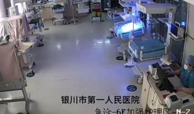 续来了！网友表示：这嘉奖是不是低了开元棋牌地震中高中生背起同学逃生后(图9)